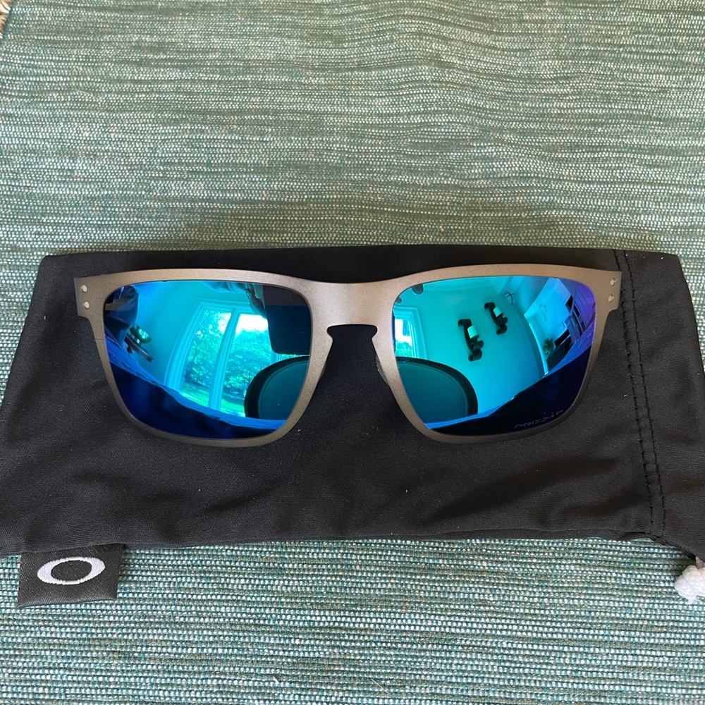Oakley Sunglasses-Holbrook Metal